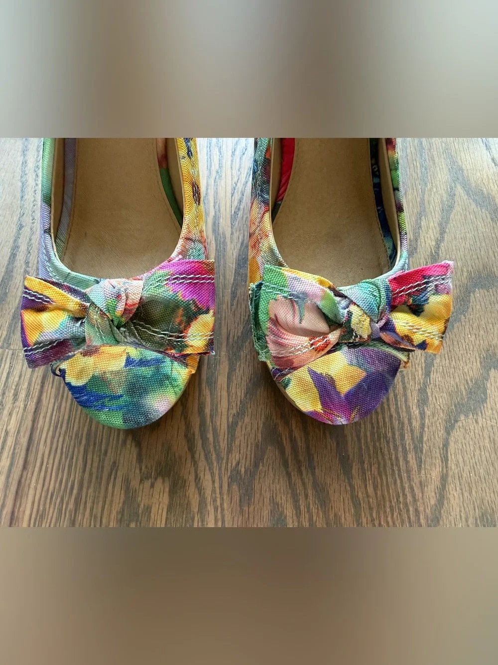 Floral Knot Slingback Wedge Heels
